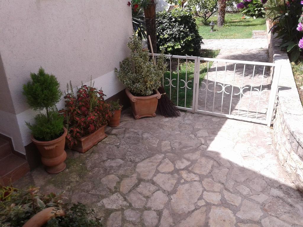 Apartments Terra Biograd Na Moru Bagian luar foto